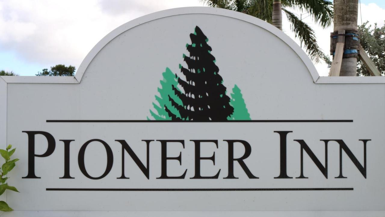 Pioneer Inn Royal Palm Beach Exteriér fotografie